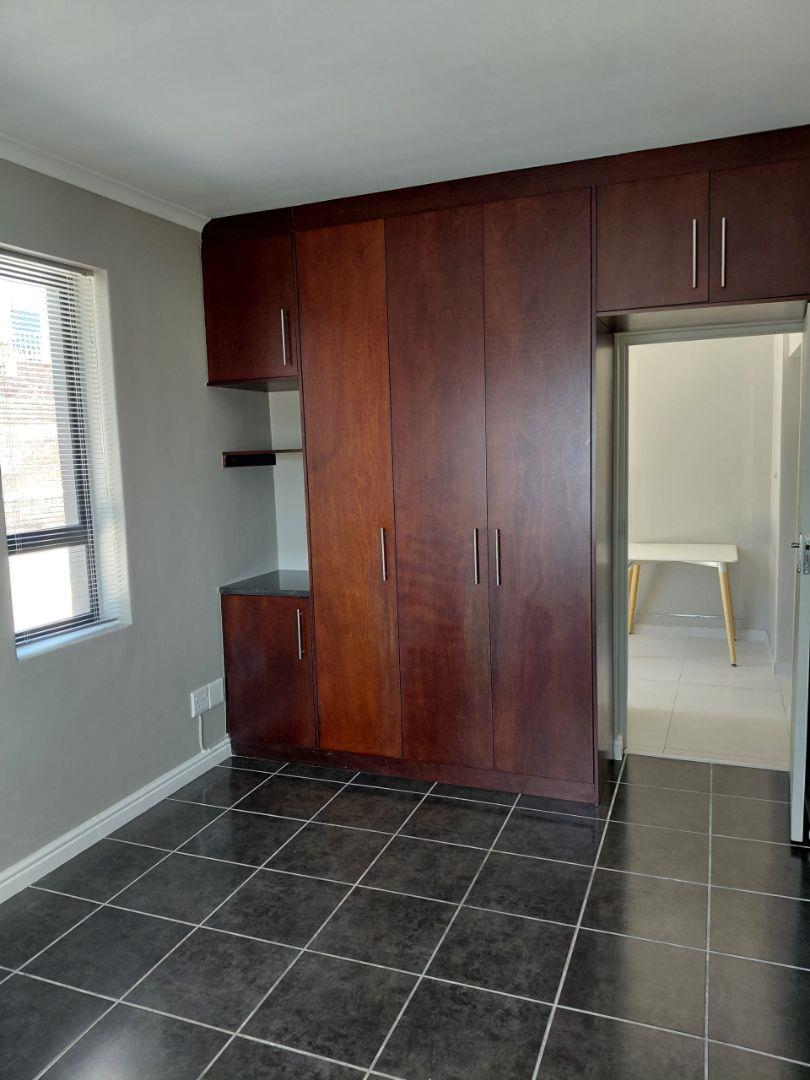 1 Bedroom Property for Sale in Walmer Estate Western Cape